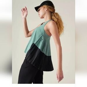 NWT Athleta Swing Forward Pleated Tank Top S Active Leisure New #3200